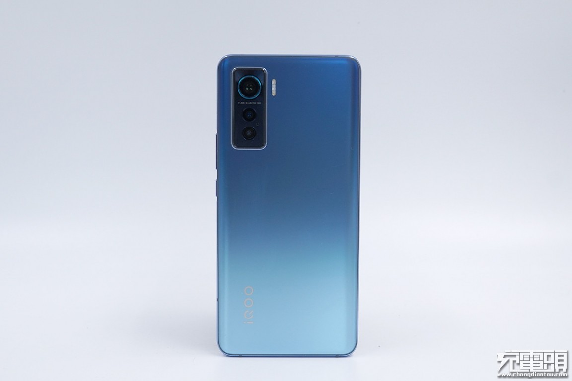 vivoiqooneo5充电,iqoo5支持66w快充