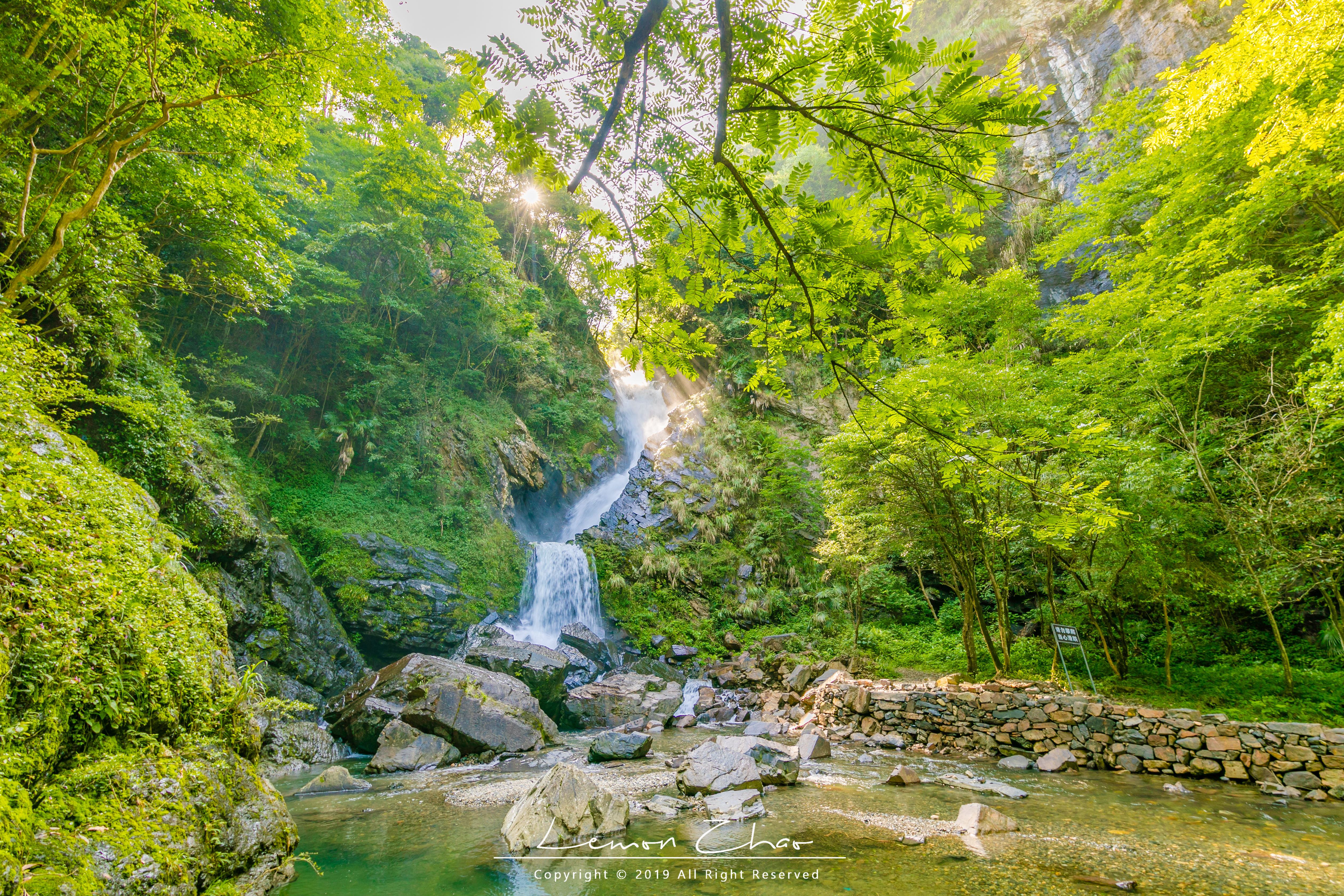 藏于山水之间的避暑胜地,安徽九寨沟风光