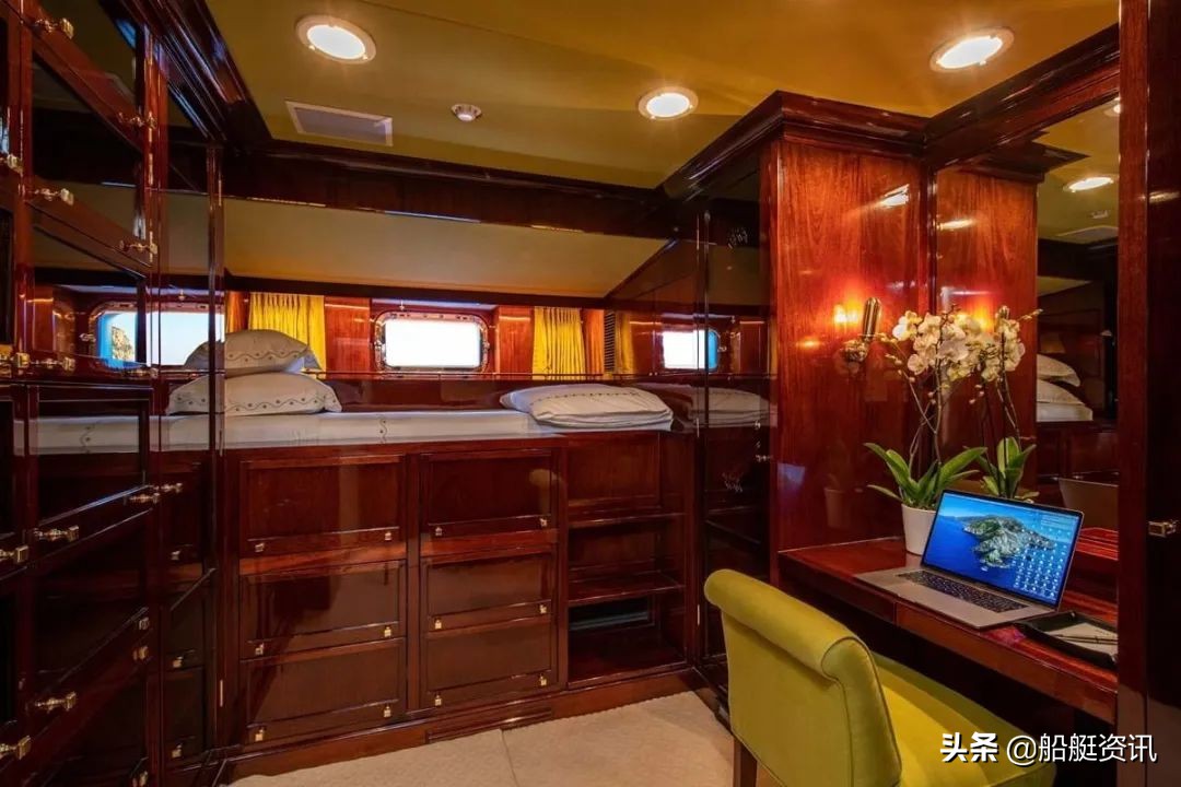 日本天皇号列车,天皇号轰炸机