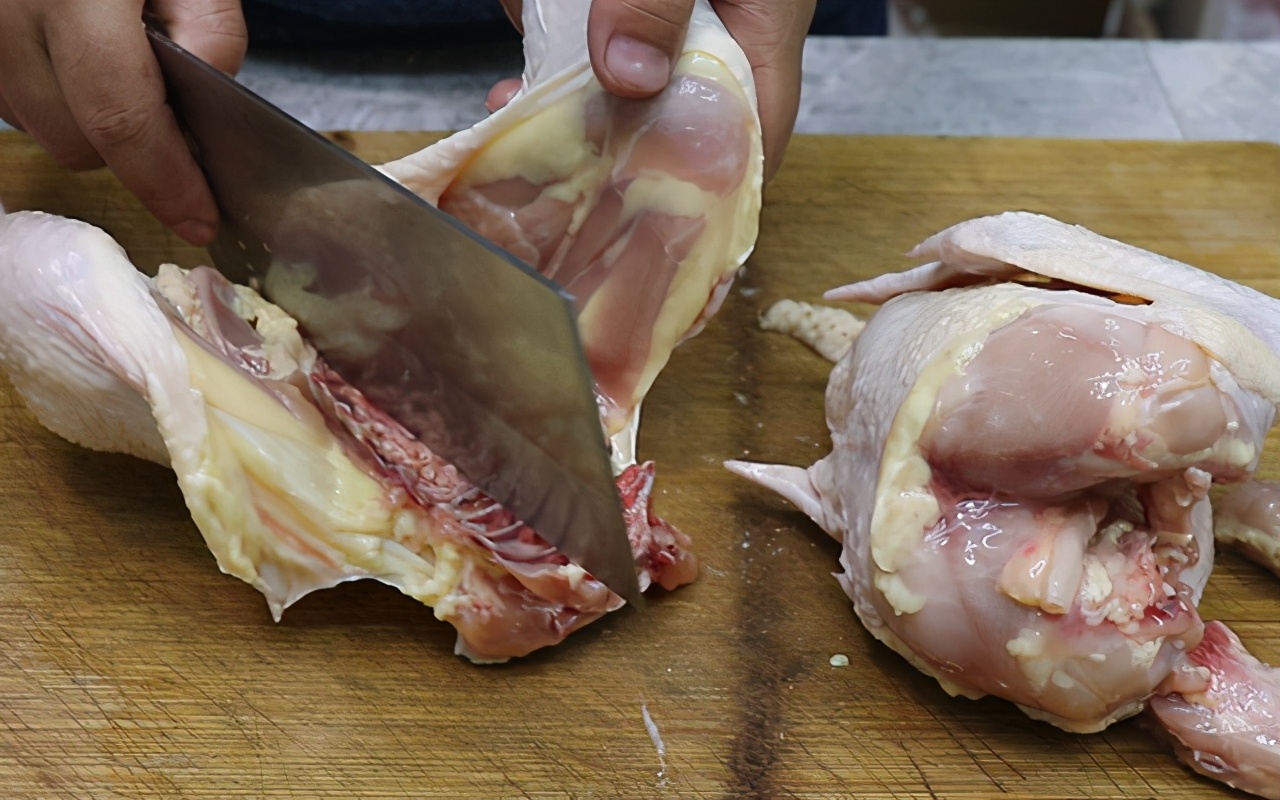 鸡肉不要辣椒怎么做好吃,鸡肉不要炒着吃了教你懒人新做法