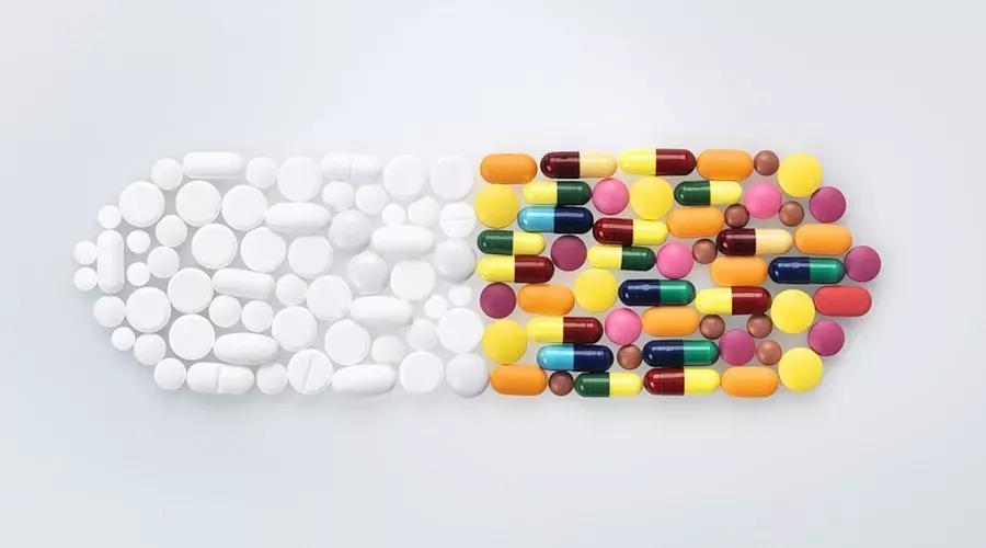 油腻脂溢性脱发,脂溢性脱发怎么抑制出油