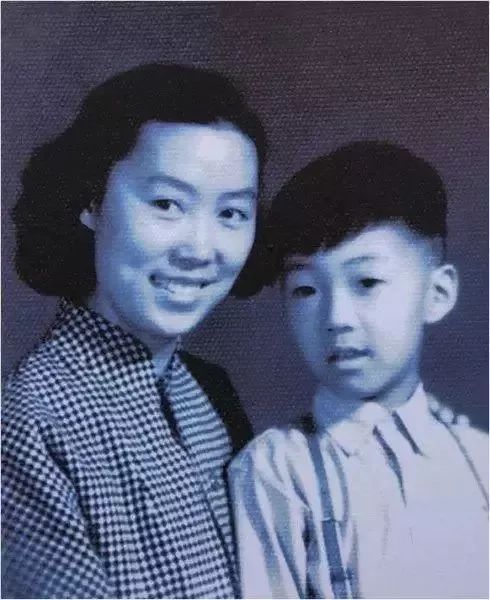 史铁生秋天的怀念歌曲,史铁生秋天的怀念片段