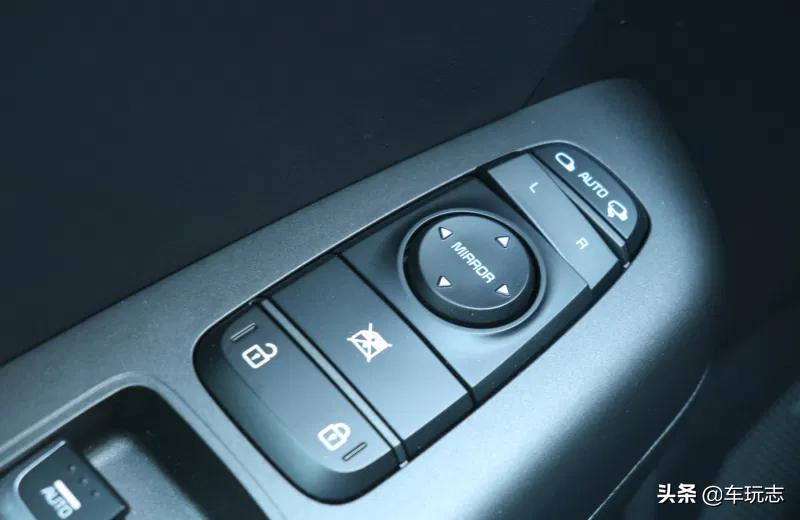 新一代起亚狮跑官图,新款起亚狮跑suv2022款