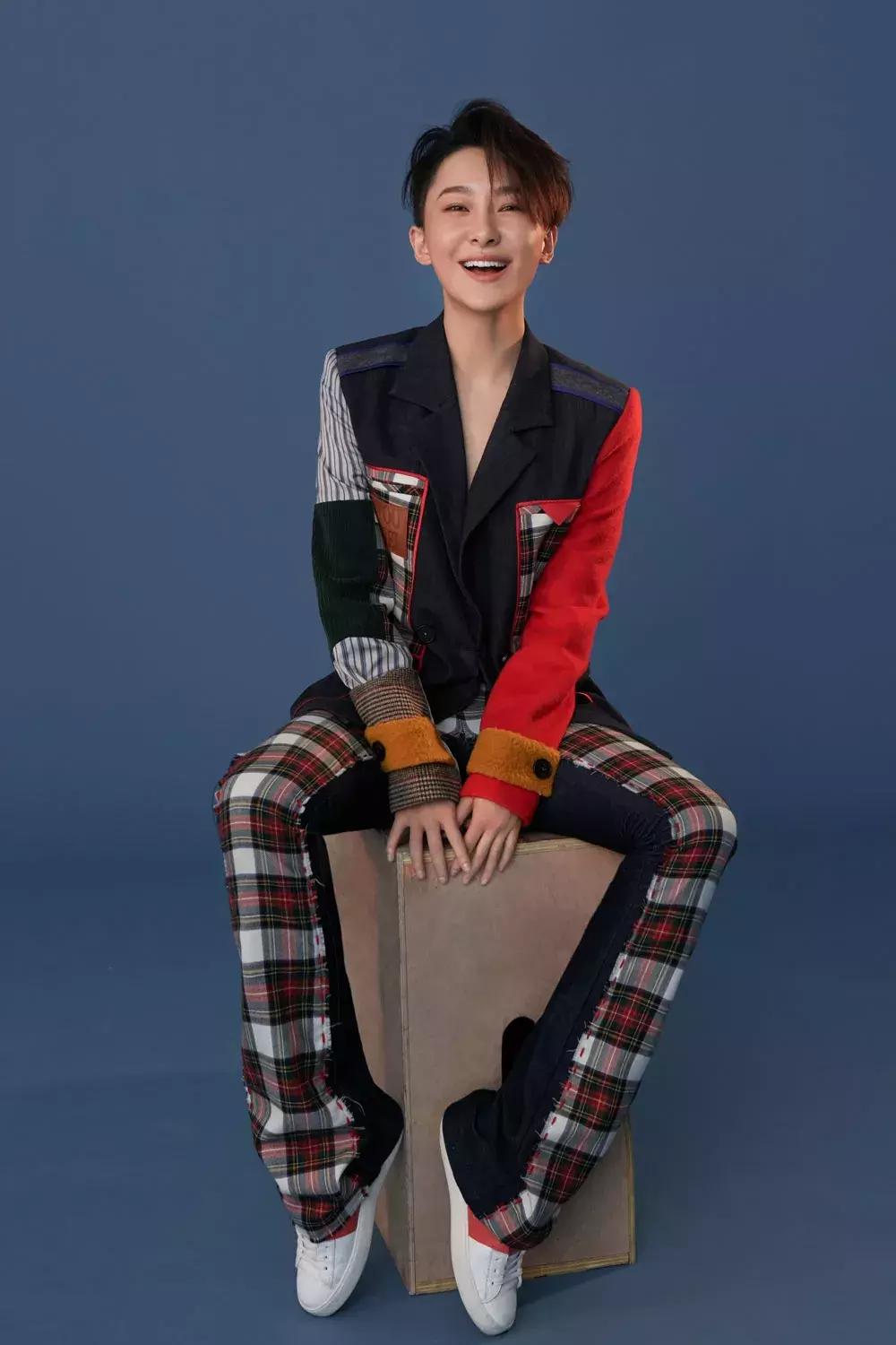 从服务员到好莱坞最红华裔女演员,从服务员到明星