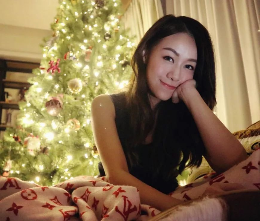 港媒再曝许志安黄心颖视频,黄心颖许志安为什么复合