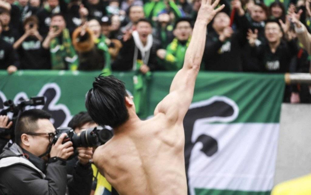 张玉宁技术有短板，但有一点值得很多中国球员学习