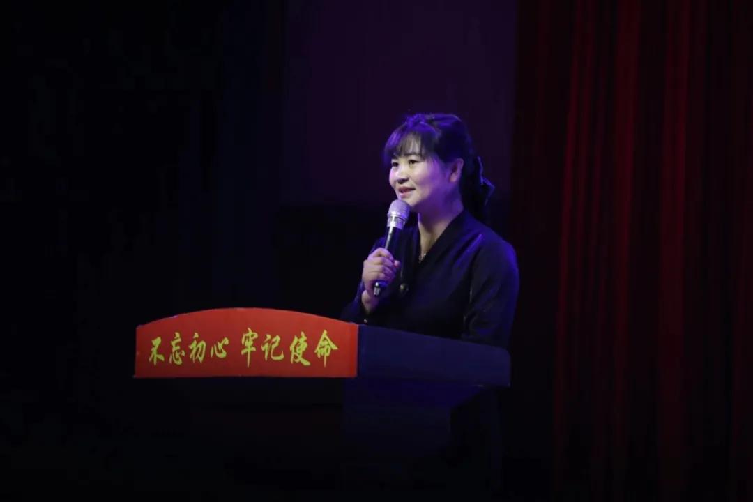 记者节都表演什么节目,记者节新闻