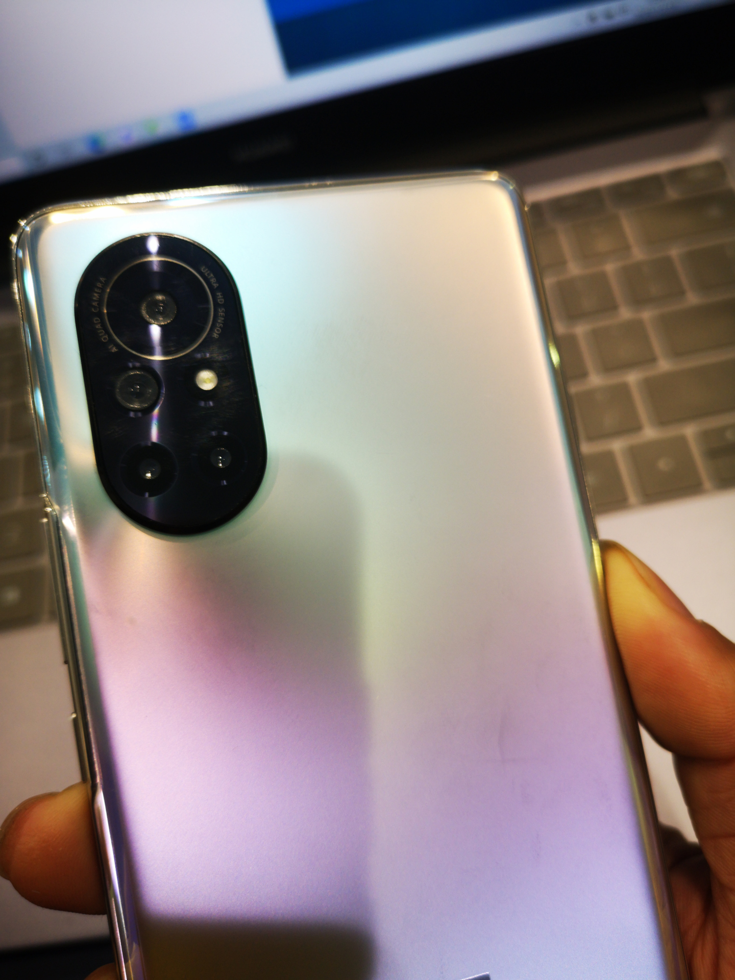 华为nova8pro变黑白屏幕,华为nova8pro升级2.0.0.220如何