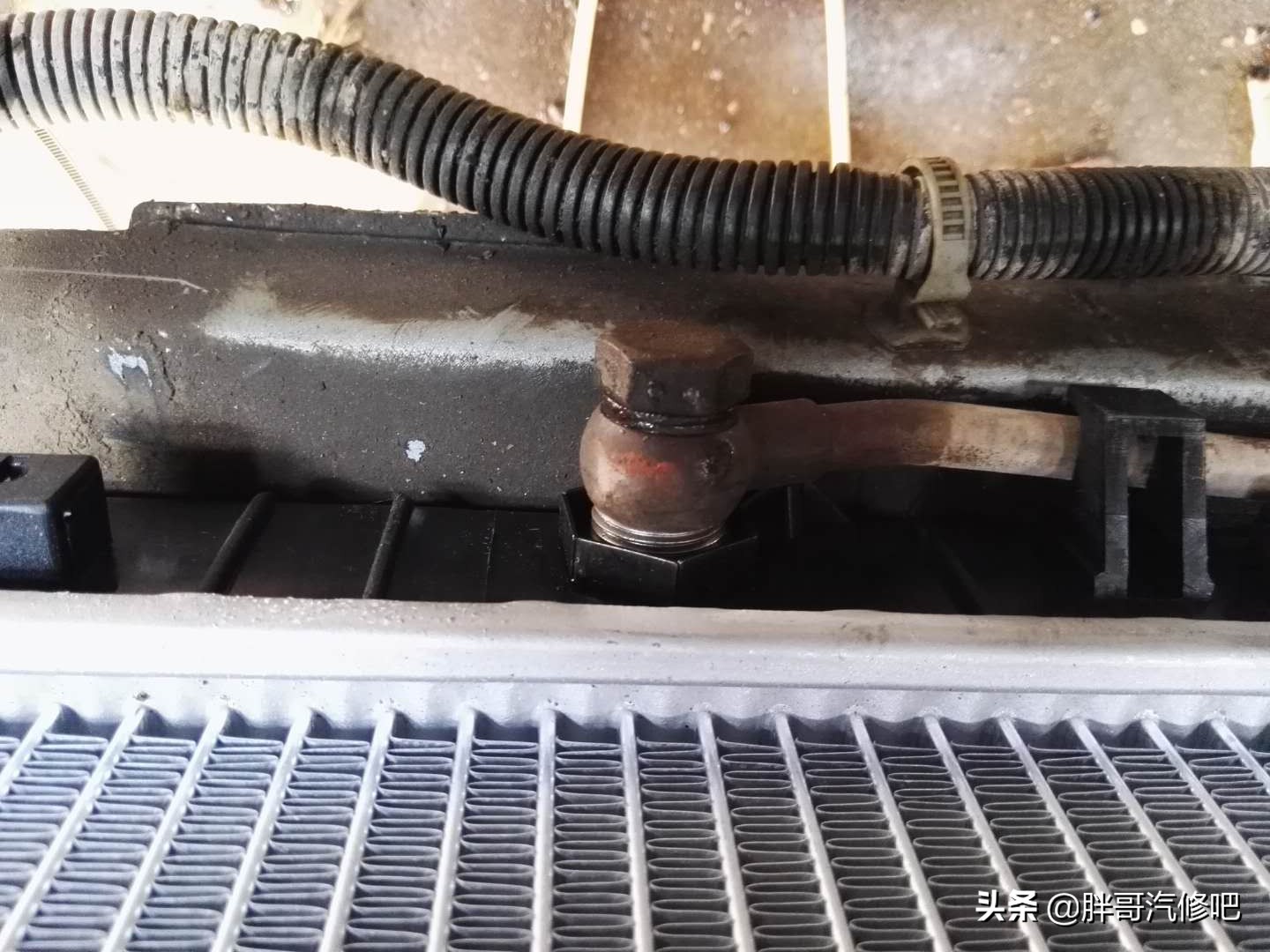 别克凯越发动机高温转不动,别克凯越高温熄火后打不着