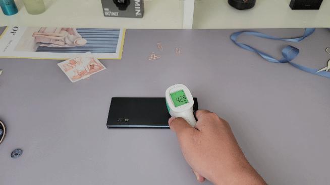 中兴axon30ultra评测屏下摄像头,中兴axon30ultra三千新机能入手吗