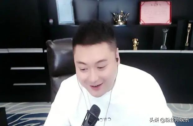 李先生遇“猪队友”管理，送荔枝曝文儿信息，电话被打爆不敢开机