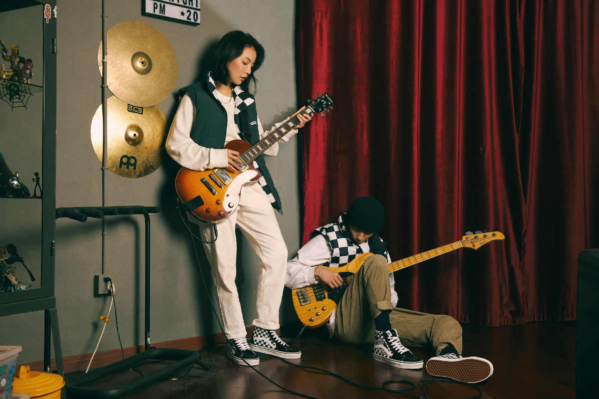 棋盘格女孩,棋盘格元素天生自带酷感