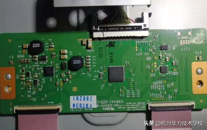 维修TCL液晶电视L42F1300-3D灰屏-杭州华力学校