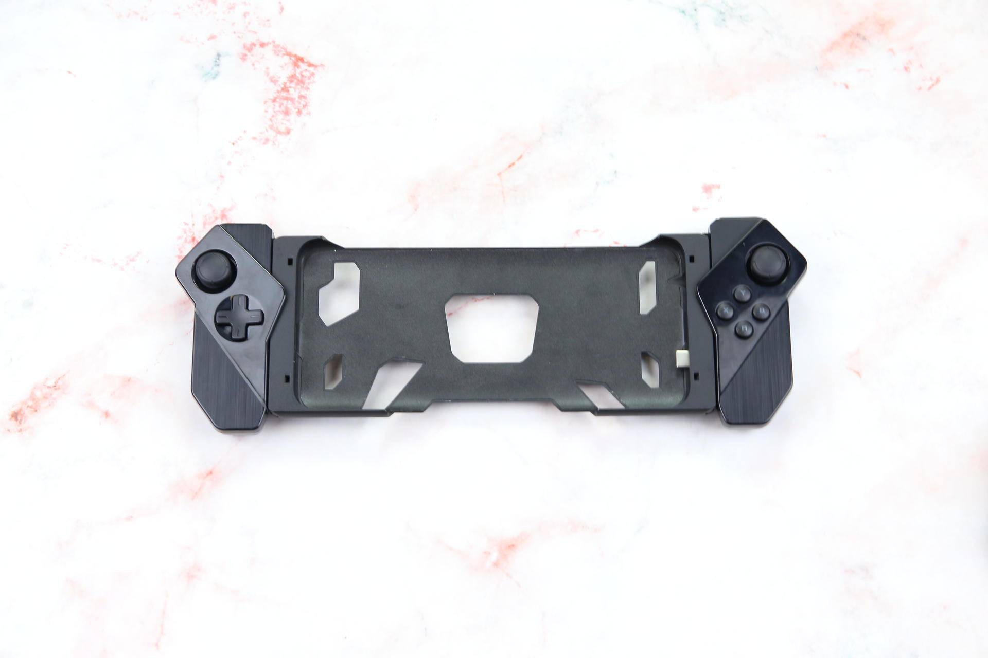 把手机变成手柄玩电脑游戏,把王者玩成火影是什么体验