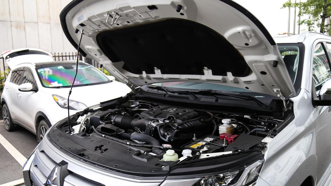 进口2022三菱帕杰罗劲畅四驱越野,三菱帕杰罗劲畅13万左右