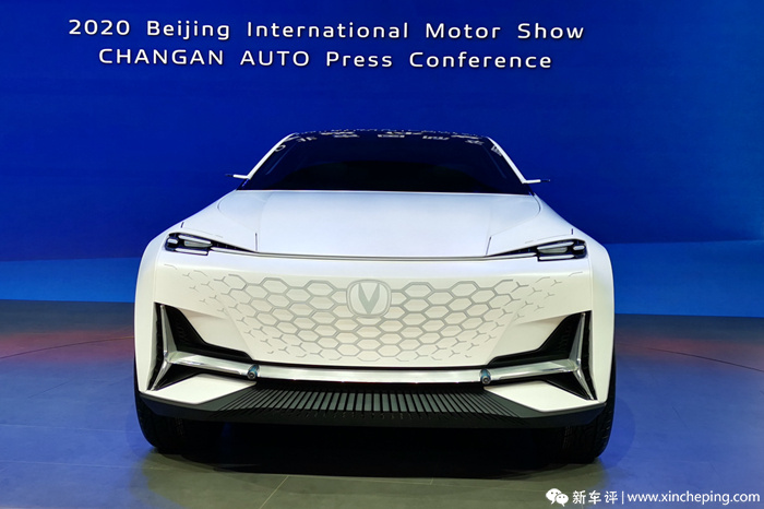 吉利星瑞和高尔夫8哪个更值得买,高尔夫和星瑞