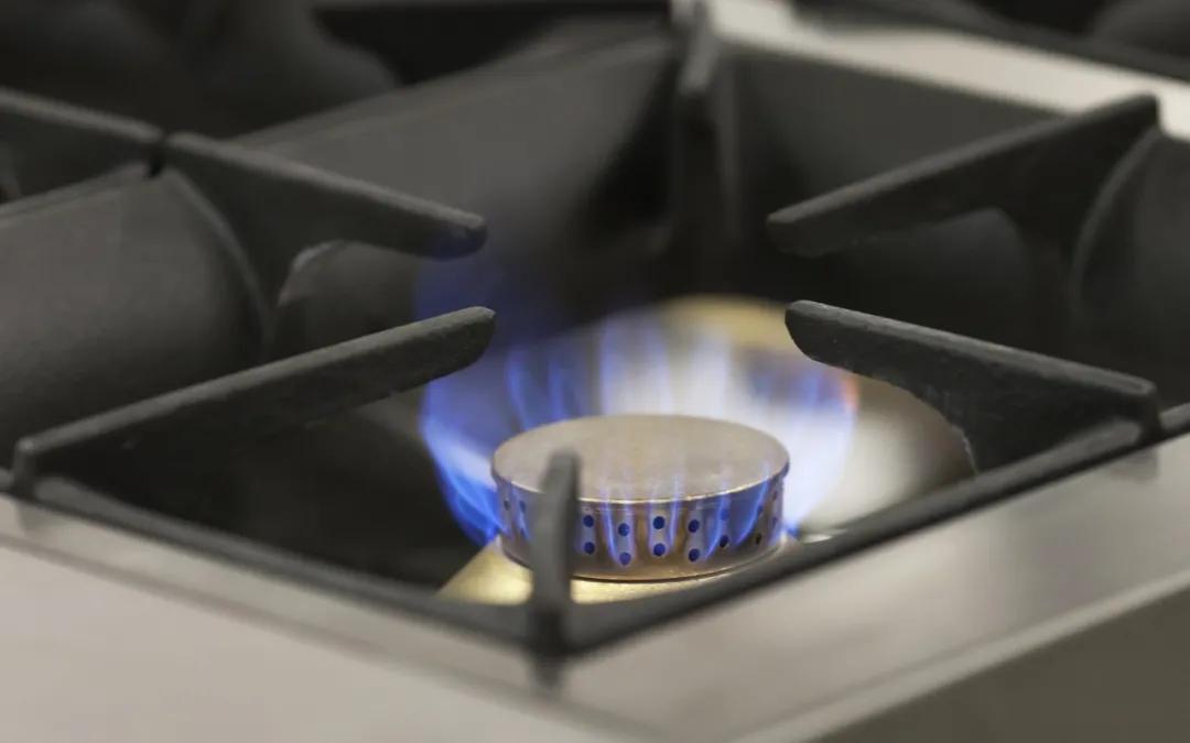 燃气灶火焰变小怎么处理,燃气灶火焰变小解决方法