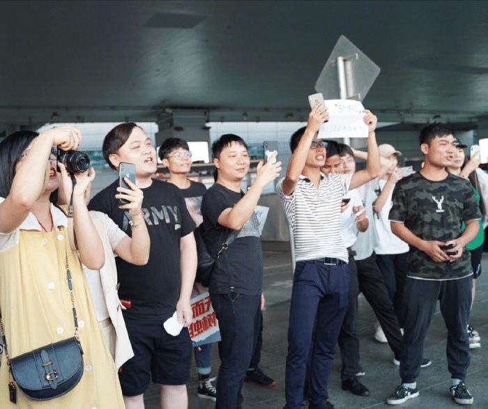 朴树瘦得皮包骨,朴树带狗头帽练瑜伽