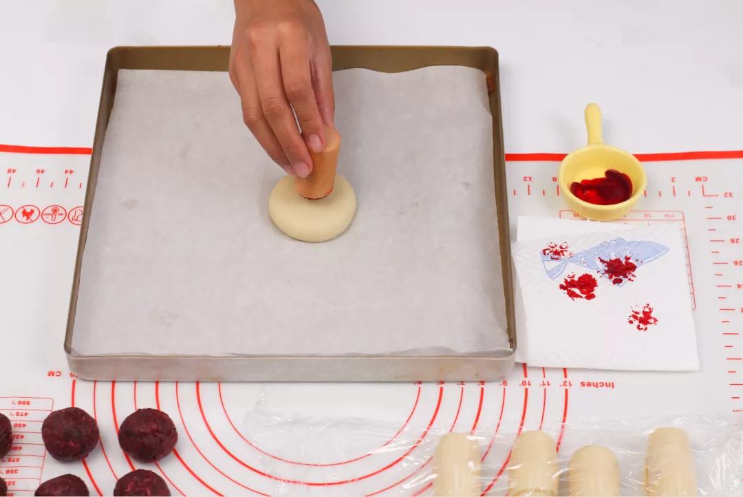 云南玫瑰鲜花饼好吃实惠味更美,云南玫瑰鲜花饼五种口味