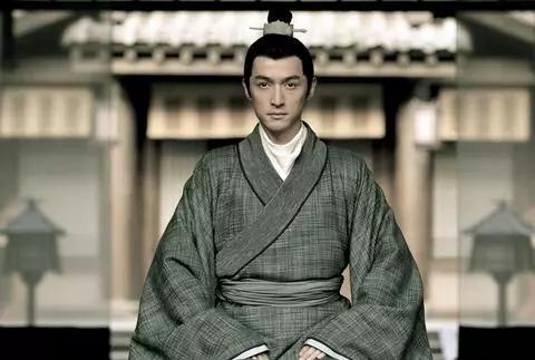 胡歌走过了一段艰难的路,胡歌活成了男生想要的样子