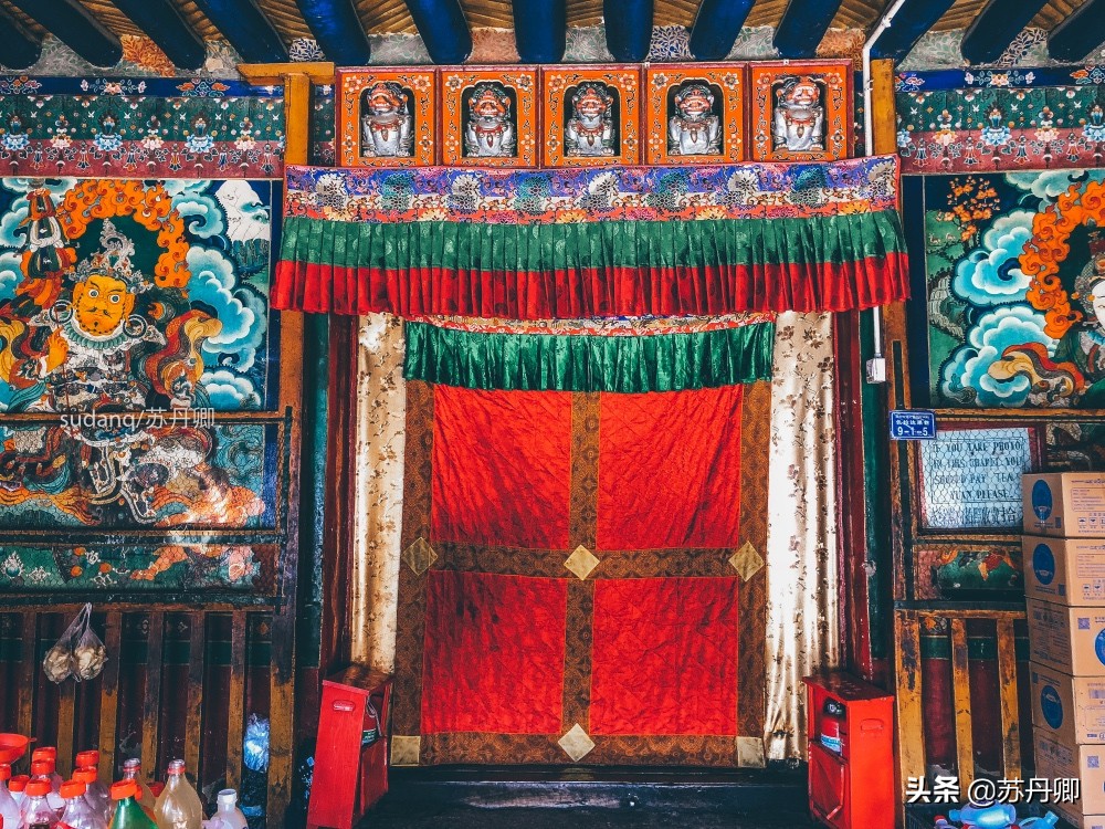 拉萨最隐秘的古寺：与大昭寺一墙之隔，允许拍照，收费10元