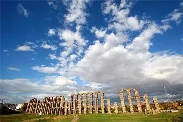 行走的老钱：私奔去浪漫的“两牙”