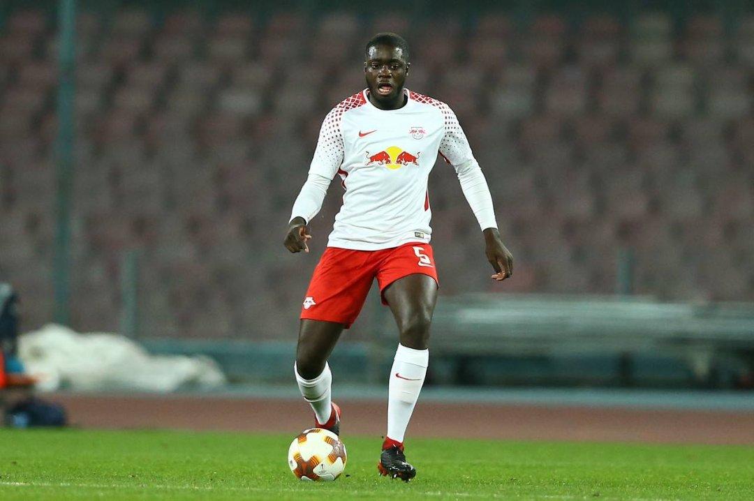 乌帕梅卡诺加盟阿森纳是真的吗,乌帕梅卡诺法国队