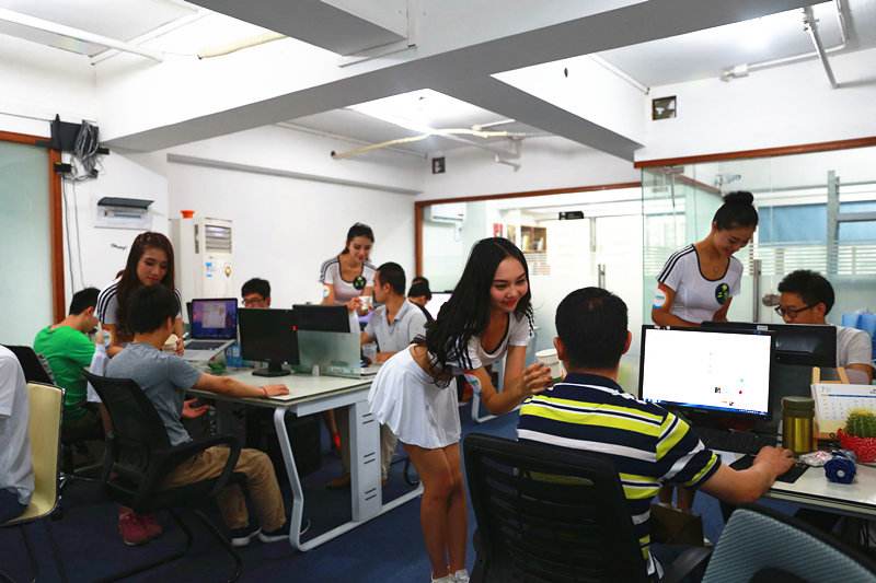 富士康程序员薪资,富士康程序员的工作压力有多强