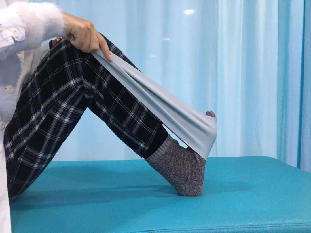 踝关节损伤没肿是不是就没事,踝关节损伤一周没有消肿