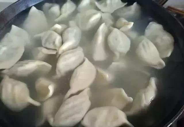 素馅饺子要想好吃有诀窍,各种素馅饺子怎么调馅好吃