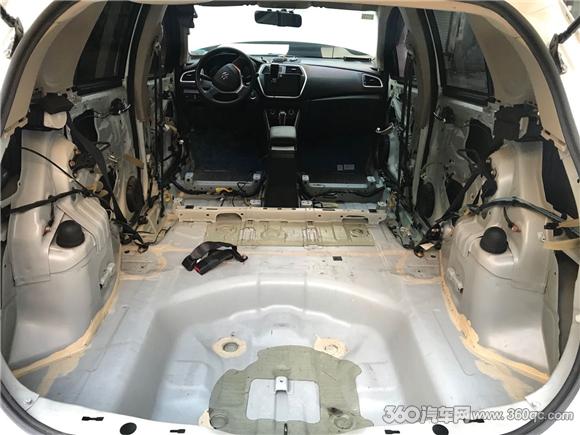 铃木锋驭车辆行车中玻璃异响,铃木锋驭噪音多少分贝