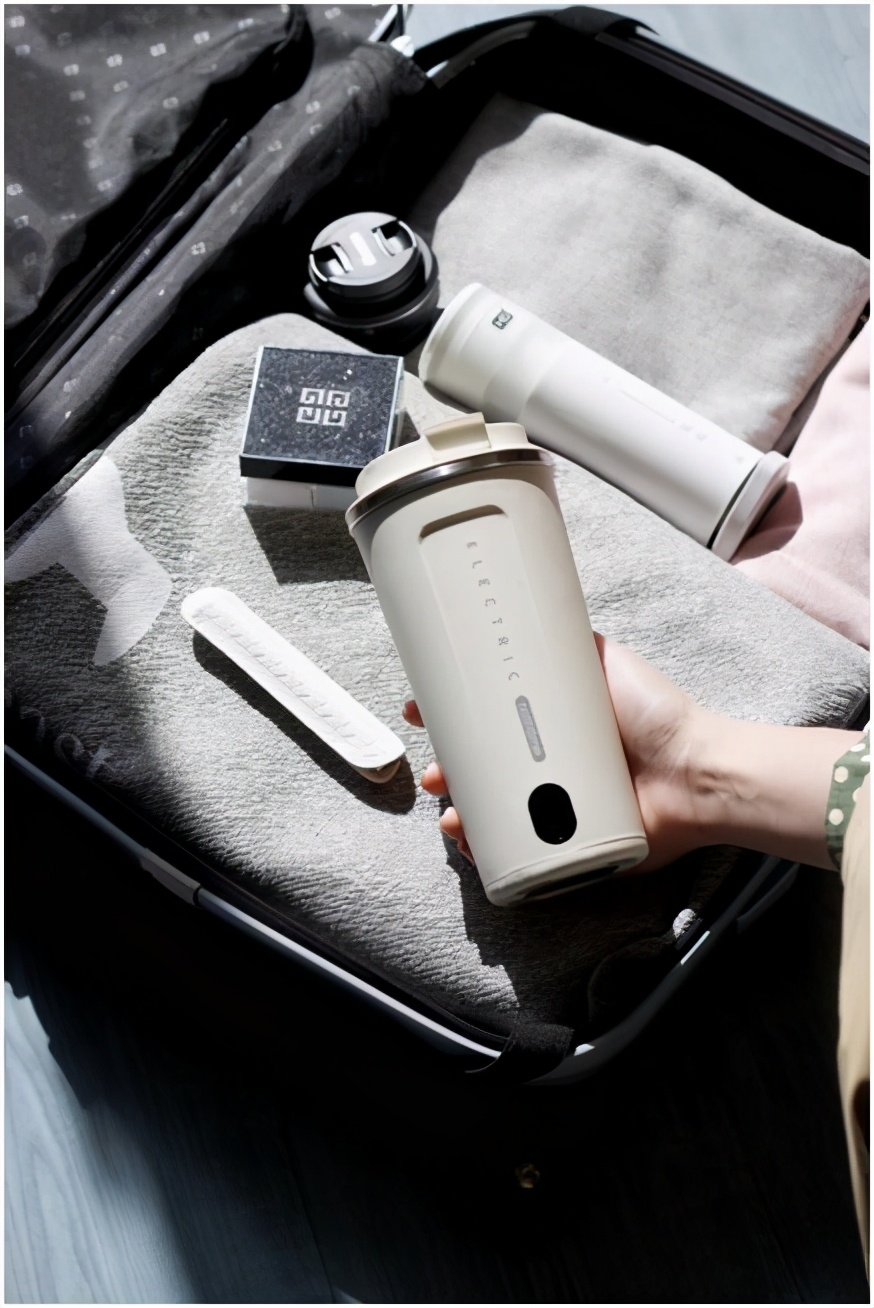 出门冲奶粉的热水怎么携带,带宝宝出门如何给宝宝冲奶粉