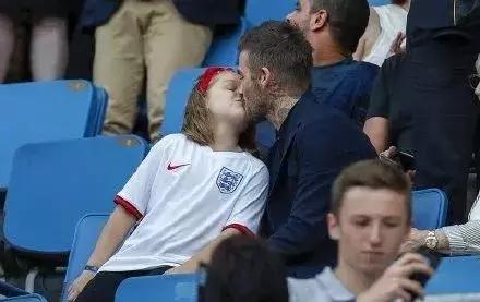 胡军和黄磊同框,胡军和黄磊