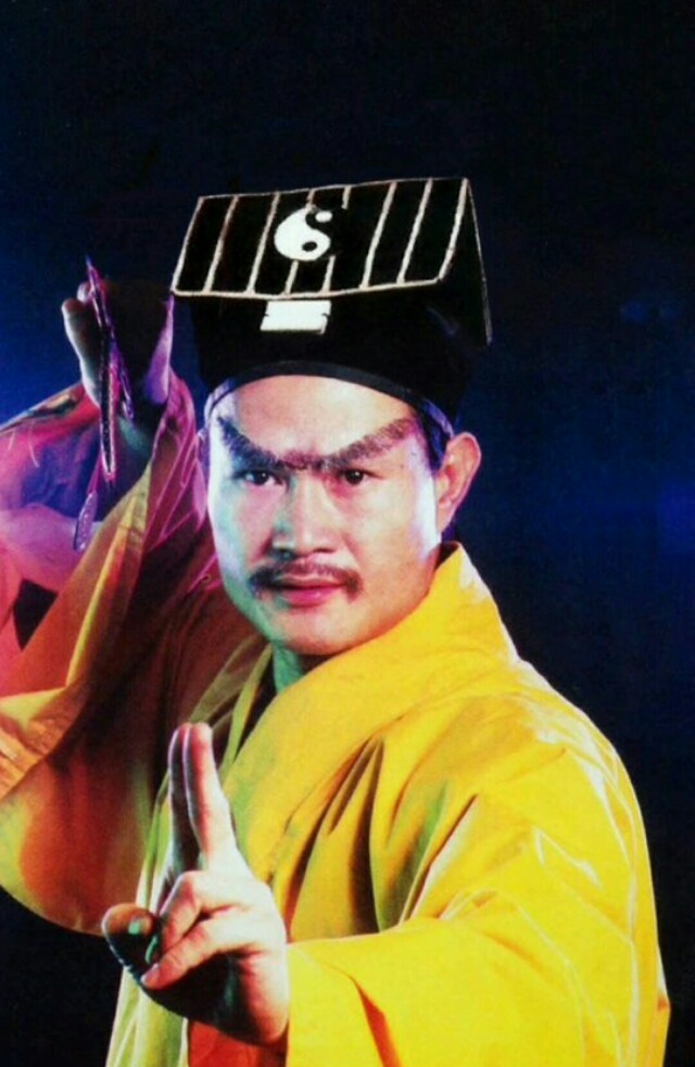 林正英去世后为什么不敢葬在国内,林正英去世的时候视频