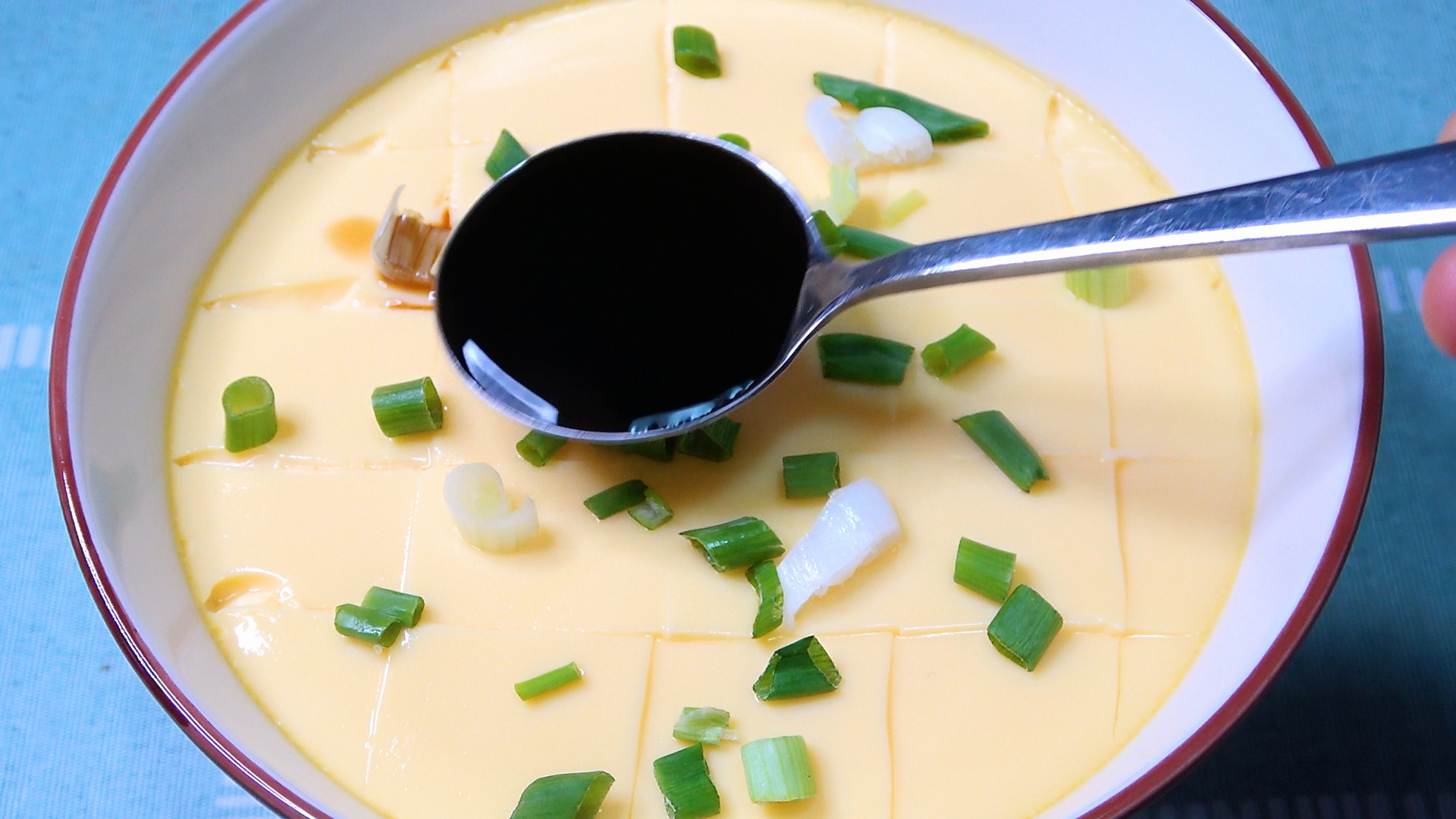 蒸鸡蛋不放水怎么做好吃,蒸鸡蛋又滑又嫩