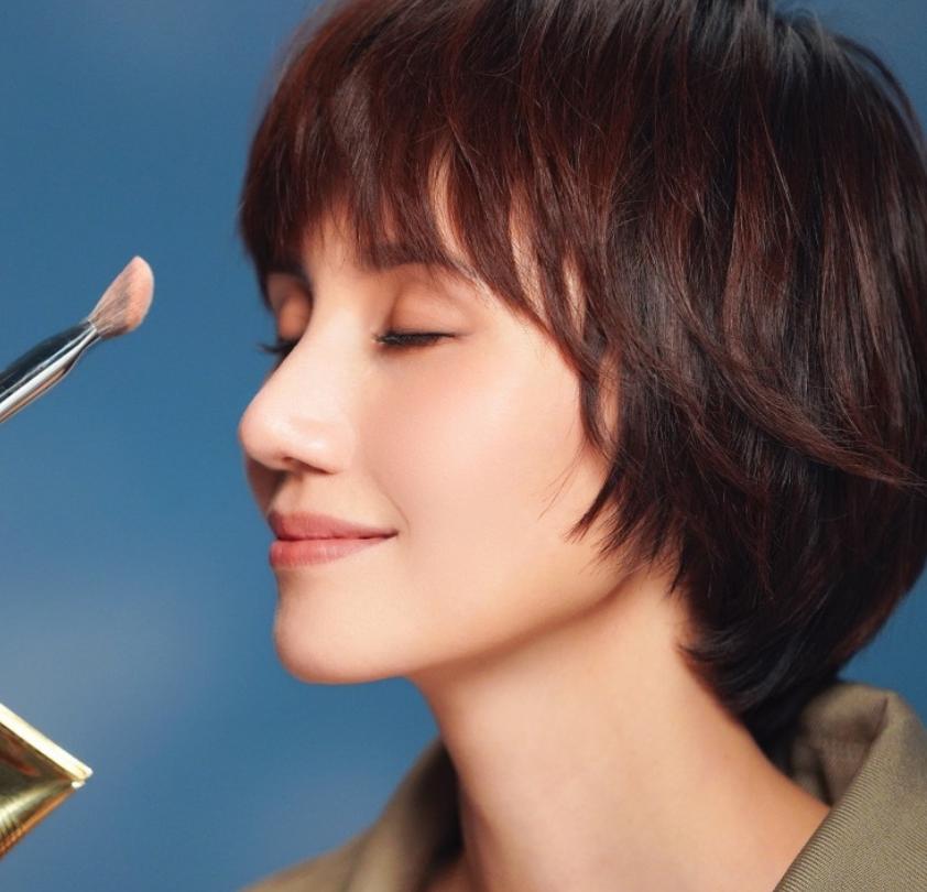 娱乐圈肖战代言,肖战一开始圈粉速度有龚俊快吗