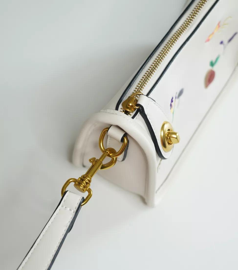 coach和celine哪个高档,coachceline包