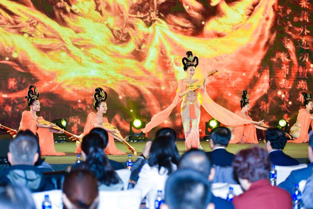 解读“回眸一笑百媚生，六宫粉黛无颜色”的古代美女——杨玉环