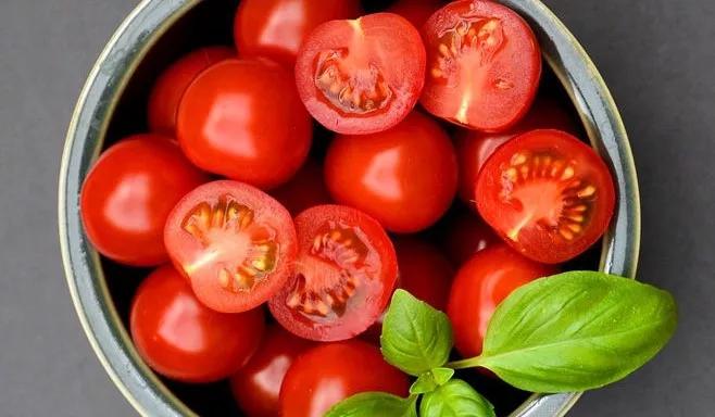 食物一洗就掉色有危险吗,食物掉色