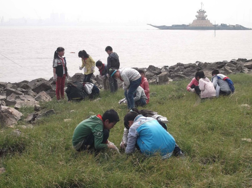 《大江依旧滚滚流》（散文）