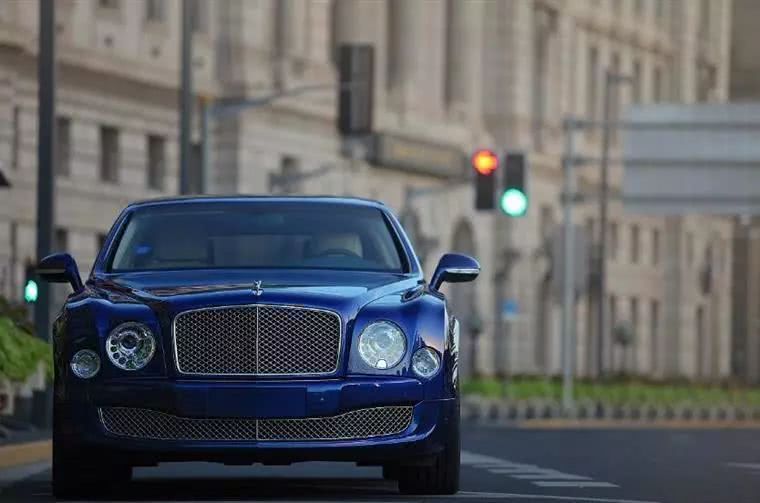 600多万宾利退一赔三,宾利退一赔三二审法官