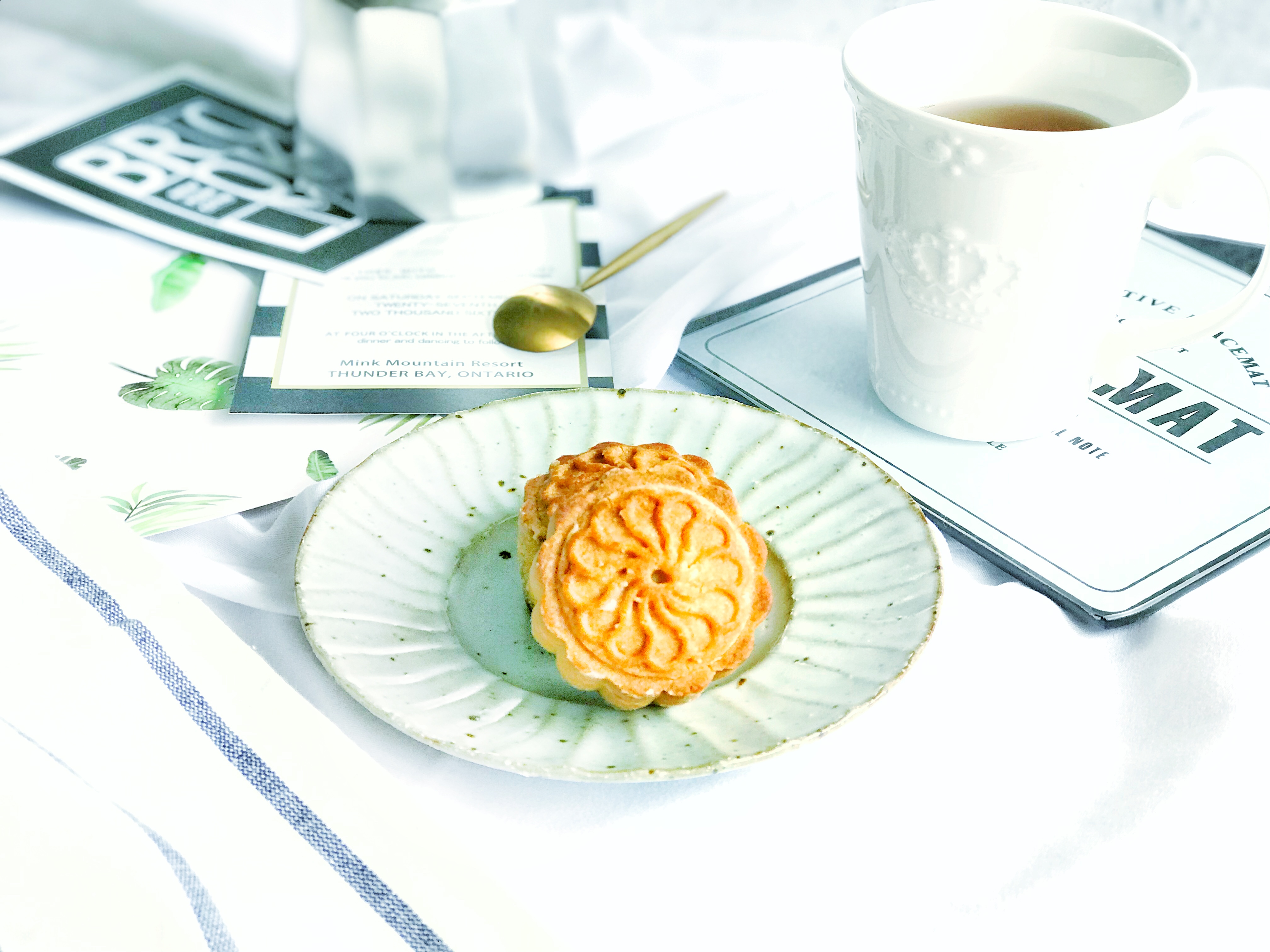 桃酥做出来放一天就不酥了,最正宗的奶酥月饼告诉你简单做法