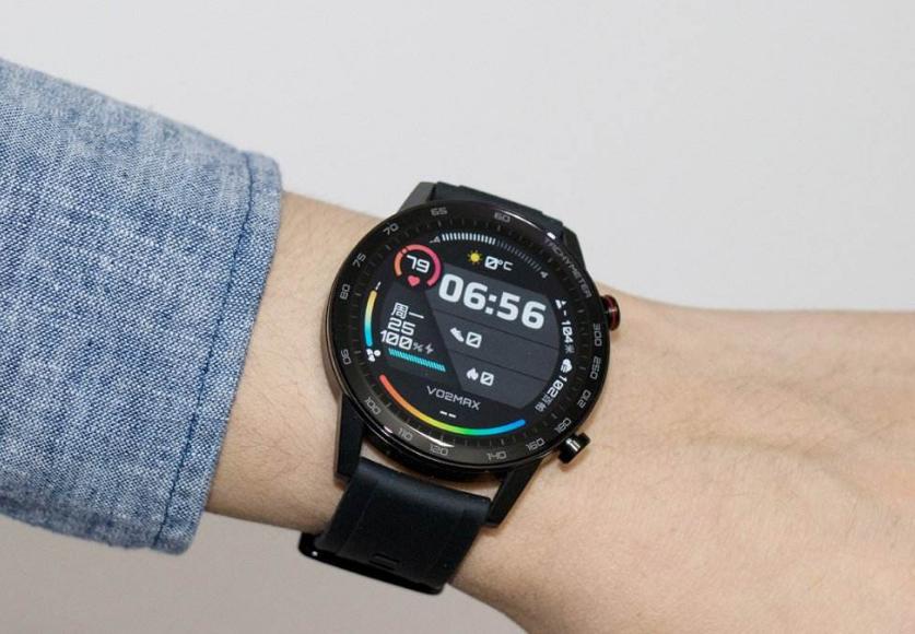 如何挑一款便宜排面高的智能手表 (同等价格选智能手表还是机械手表)