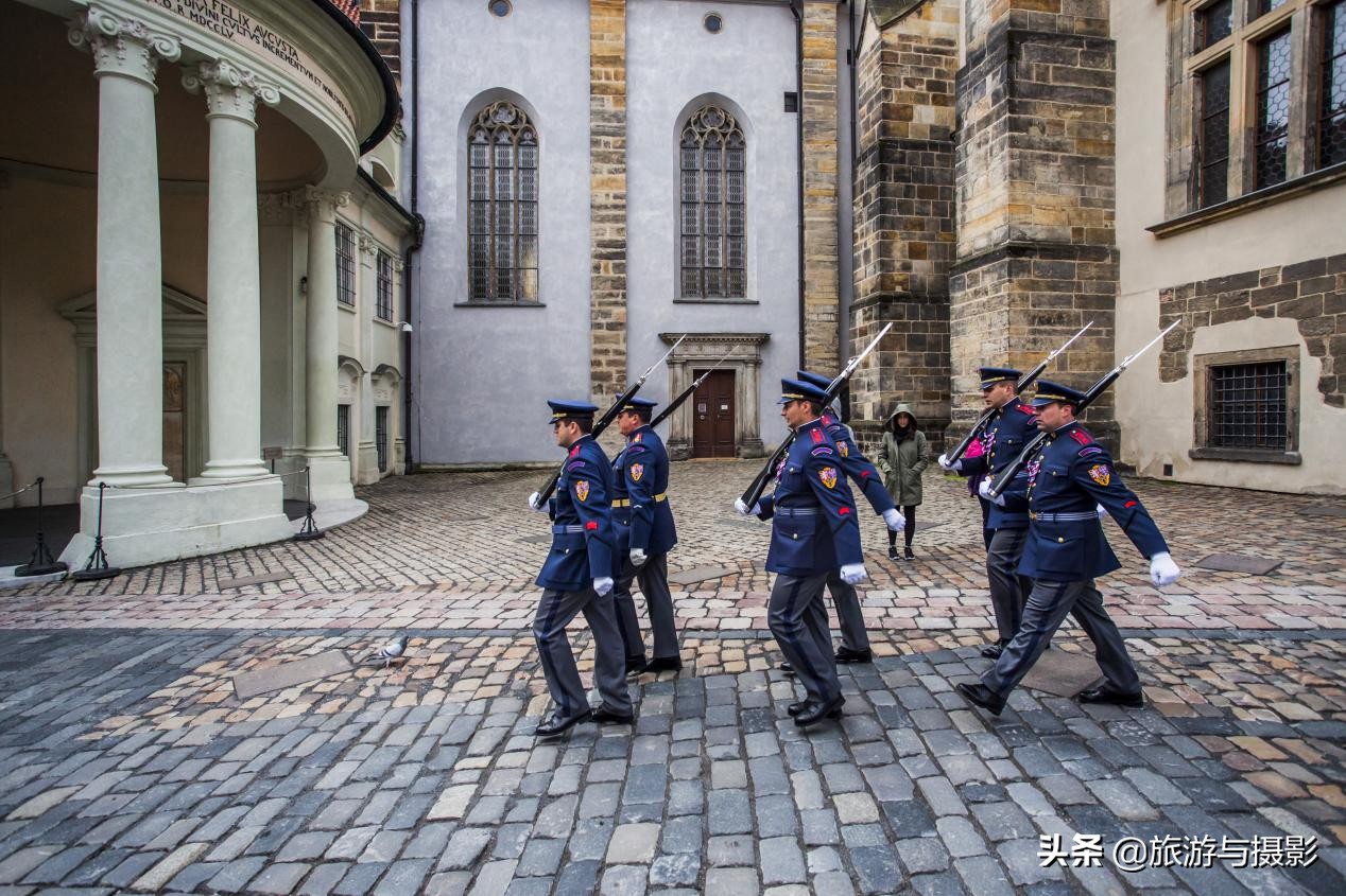 重游布拉格,走马观城
