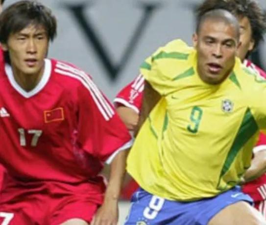 中国足球运动员怀念张恩华,足球黑子张恩华