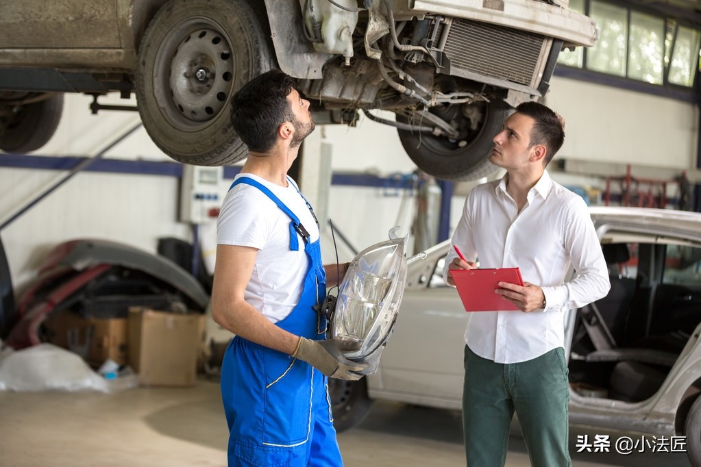 4s店乱象砸坏零件再修,暗访两家4s店砸坏好零件定损再修