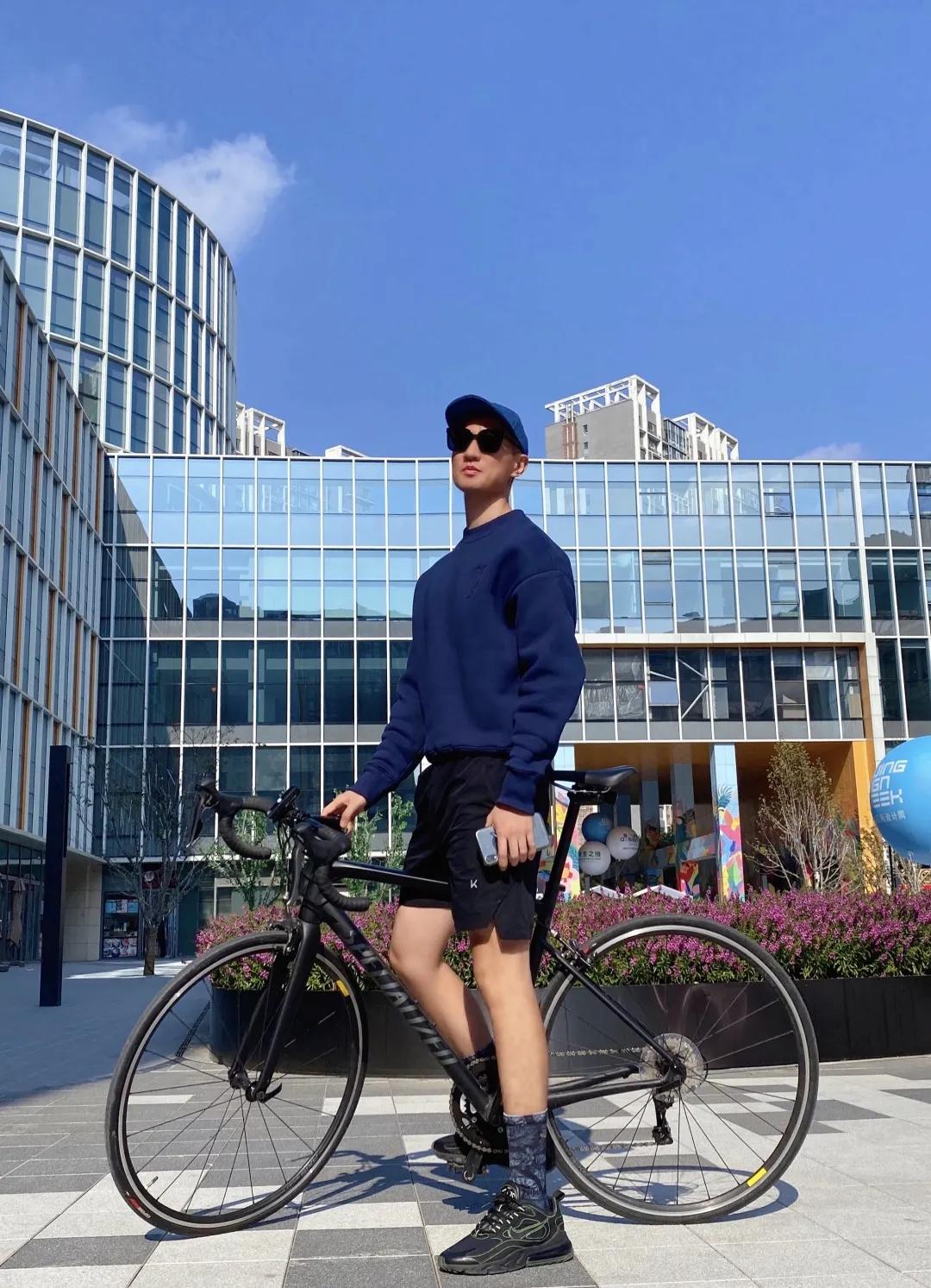 运动装怎样穿才好看呢,运动装怎么穿更时髦