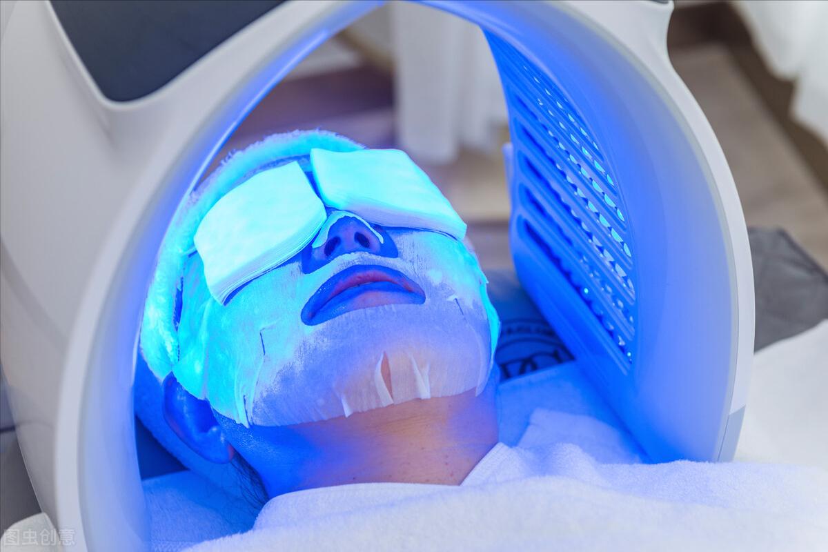 皮肤油腻易出油毛孔粗大,皮肤油腻毛孔大容易起痘怎么回事