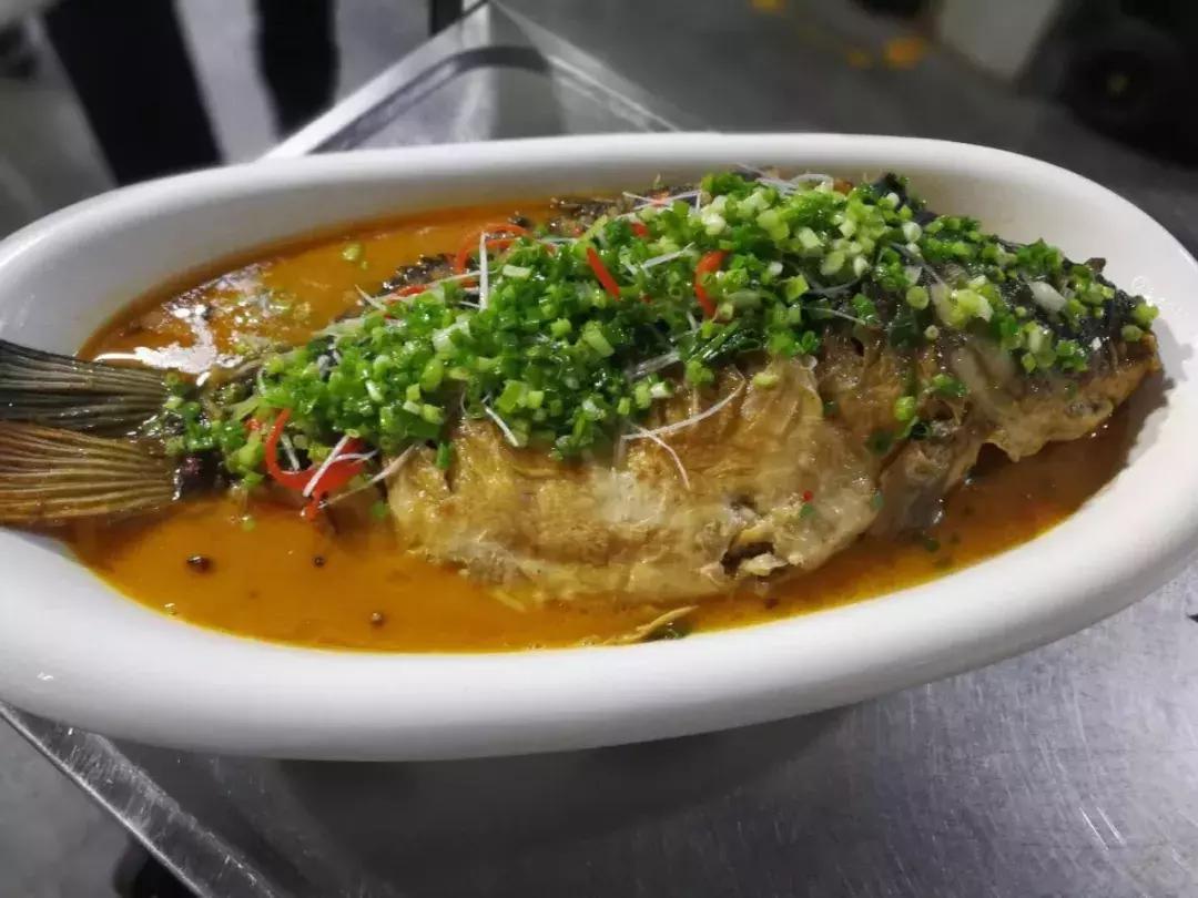 龙门小龙虾烧烤,夏天路边大排档撸串啤酒小龙虾