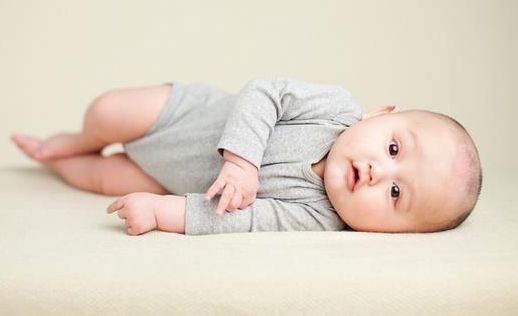 新生儿脐带未脱落发炎流脓,新生儿脐带红肿怎么处理